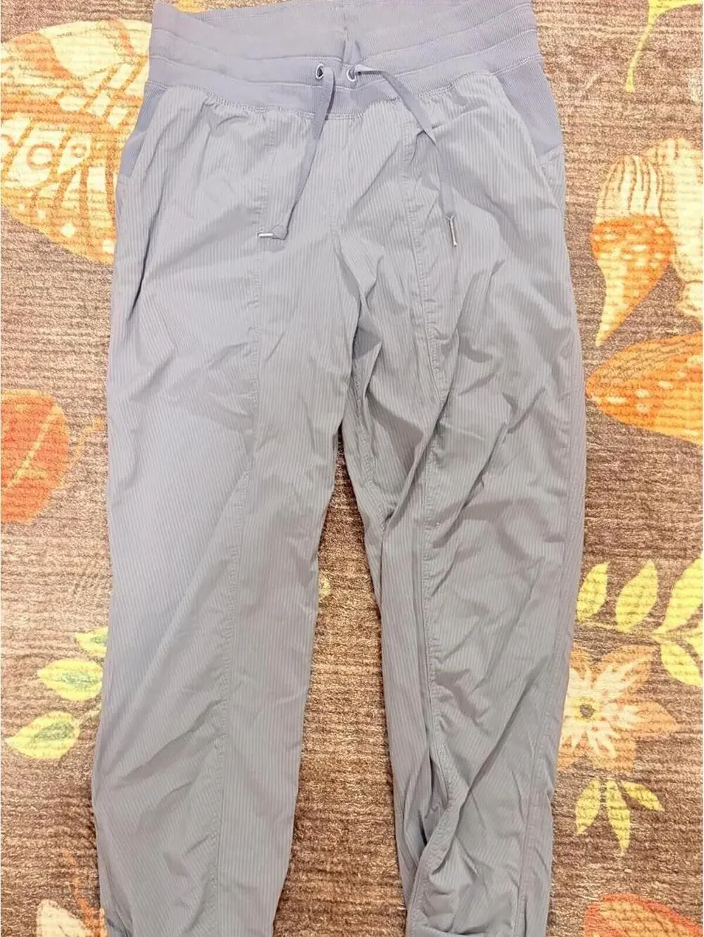 Lululemon Gray Ribbed Jogger Pants Women’s Size Small Athletic Lounge Activewear
